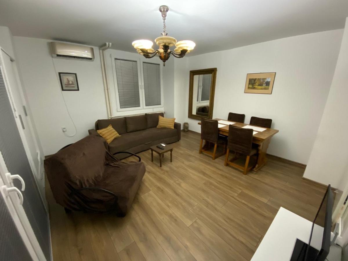 Apartment In The Center Of Skopje Exterior photo